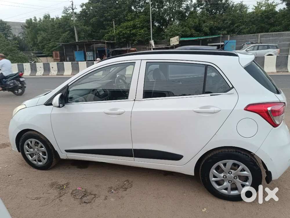 Hyundai I10 Sportz 2018 Cng