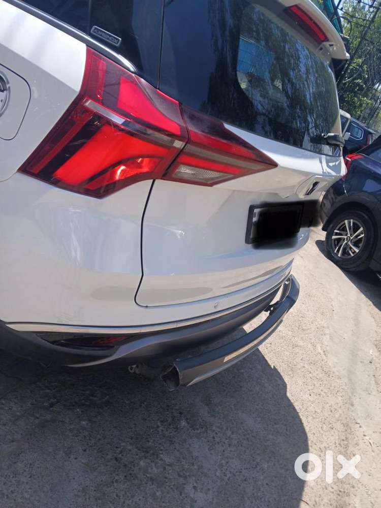 Mahindra Xuv700 2024 Diesel Automatic Top Model 21570 Km Driven