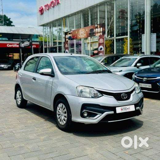 Toyota Etios Liva 1.2 V, 2016, Petrol