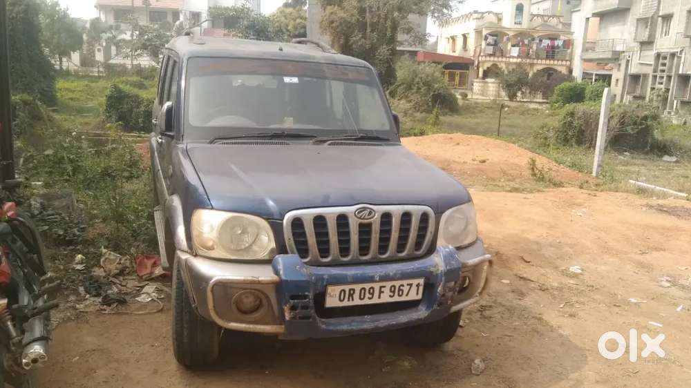 Mahindra Scorpio 2005