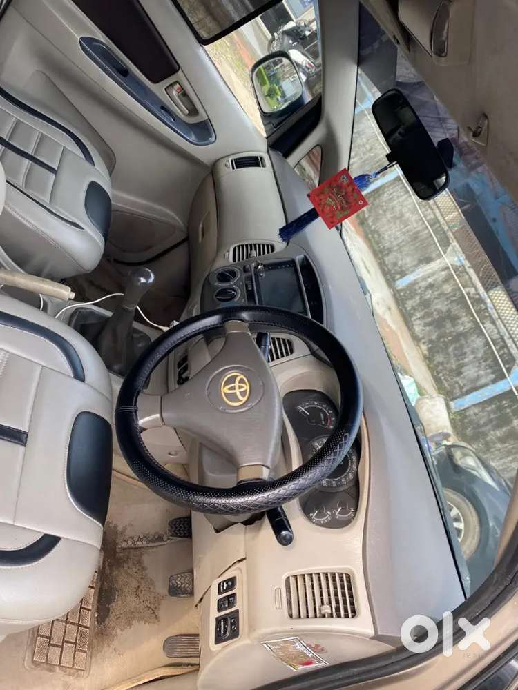 Toyota Innova 2010 Diesel 225000 Km Driven