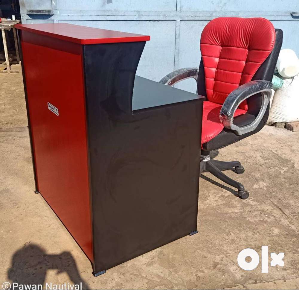 Cash counter deals table olx