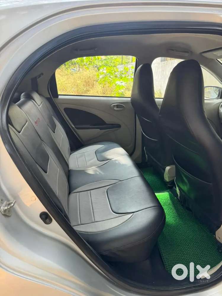 Toyota Etios Liva 2013 Petrol Well Maintained