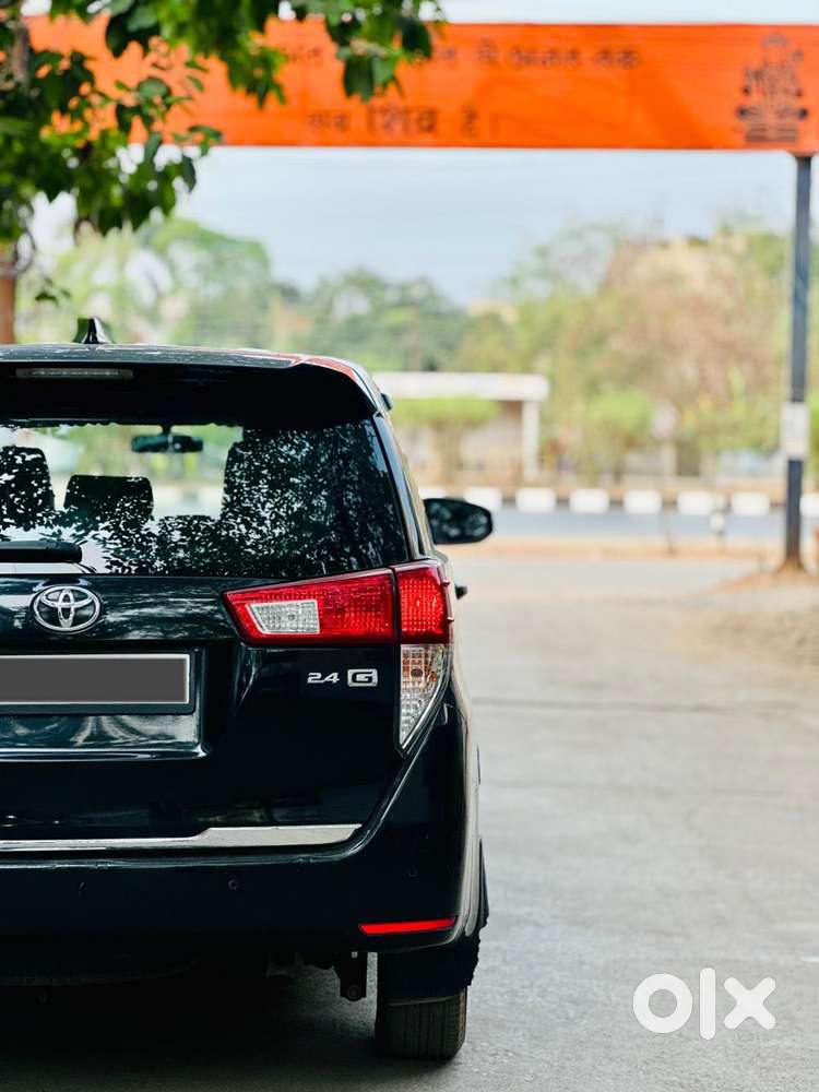 Toyota Innova Crysta 2.4 G Mt, 2023, Diesel