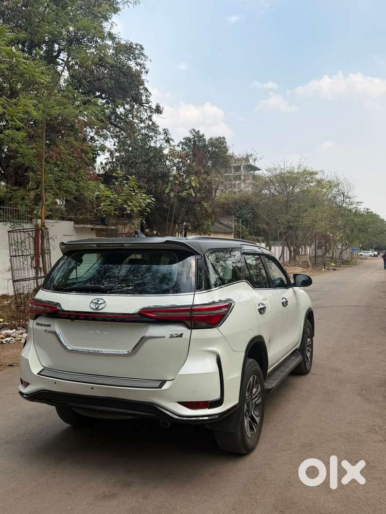 Toyota Fortuner Legender 4x4 At 2.8, 2022, Diesel