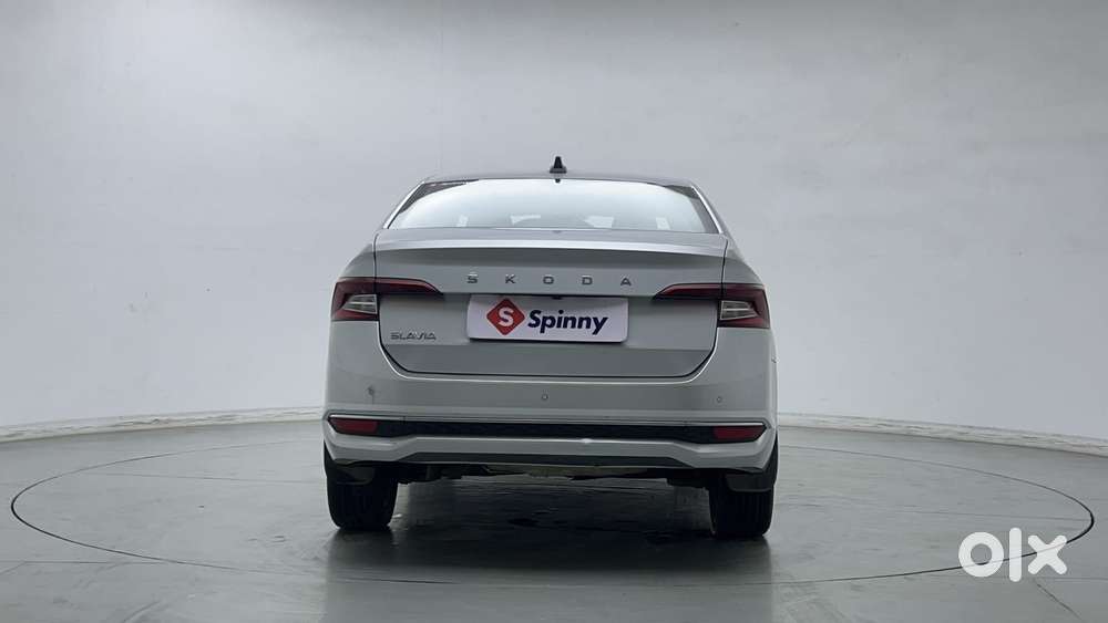 Skoda Slavia Style 1.0l Tsi Mt, 2022, Petrol