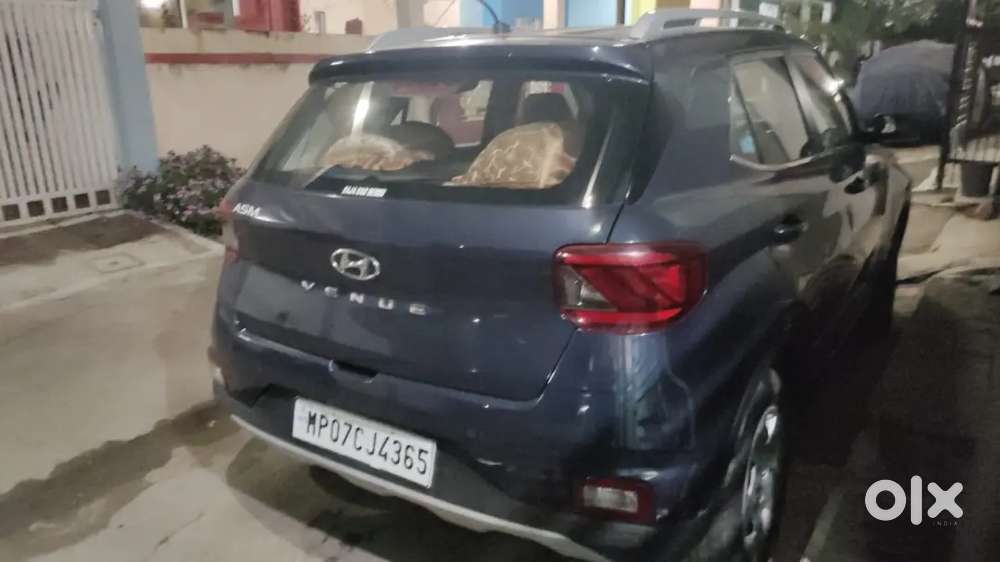 Hyundai Venue 2021 Petrol With Manual Transmission