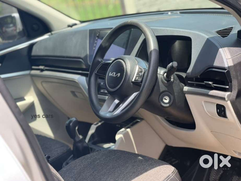 Kia Carens 1.4 Premium 7 Str, 2022, Petrol