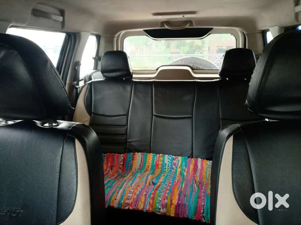Mahindra Tuv 300 2017