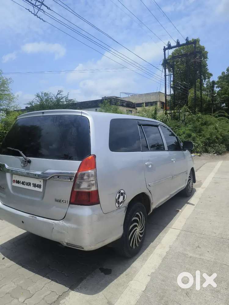 Toyota Innova 2011 Diesel 7-seater Car