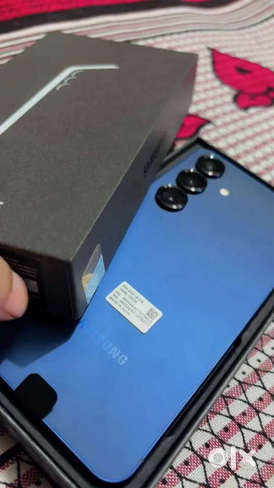 S25 1 day old 128gb.  No time pass please