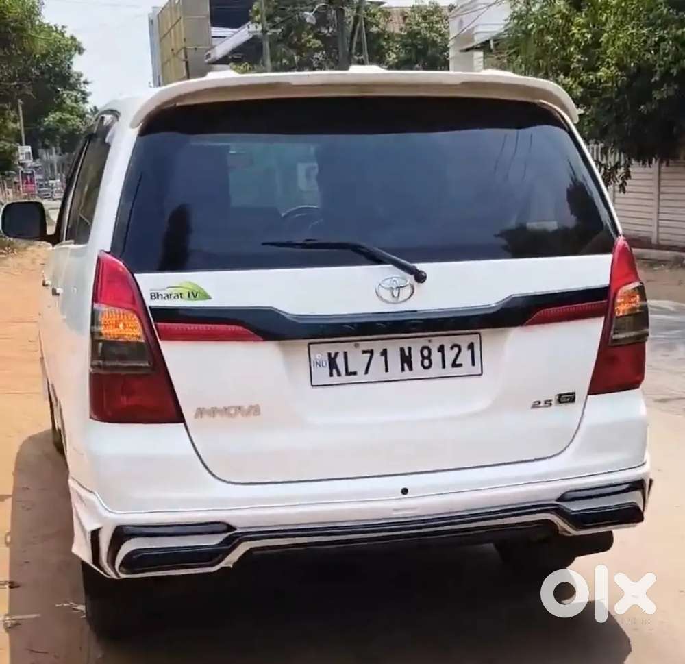 Toyota Innova 2014