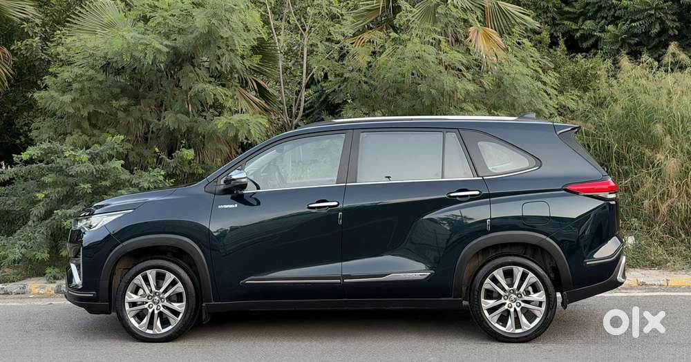Toyota Innova Hycross 2.0 Zx (o) Hybrid 7 Str, 2024, Petrol