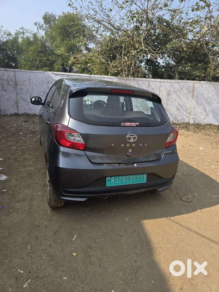 बिल्कुल नई के जैसी,