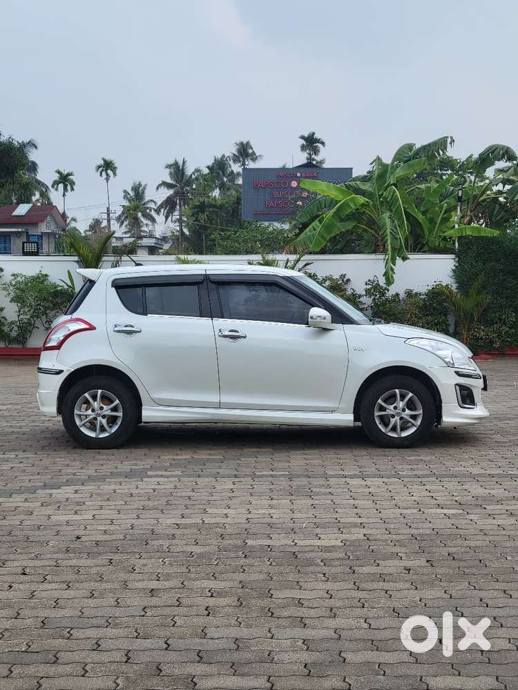 Maruti Suzuki Swift Vxi + Manual, 2016, Petrol