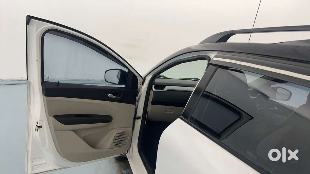 Renault Triber 1.0 Rxz Dual Tone, 2022, Petrol