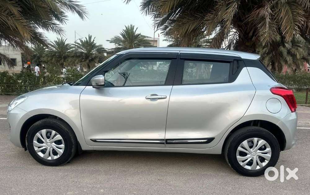 Maruti Suzuki Swift Vxi + Manual, 2018, Petrol