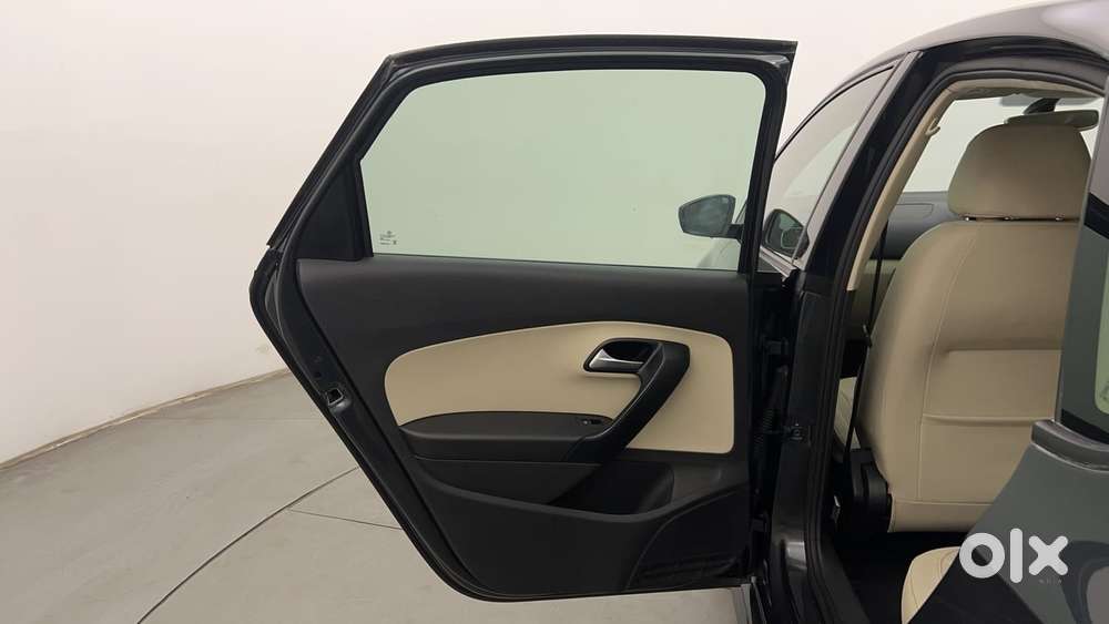 Volkswagen Vento 1.6 Highline, 2022, Petrol