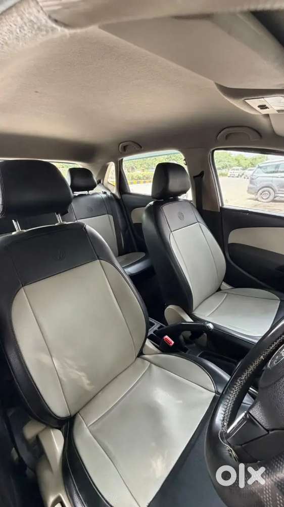 Volkswagen Polo Breeze 2013