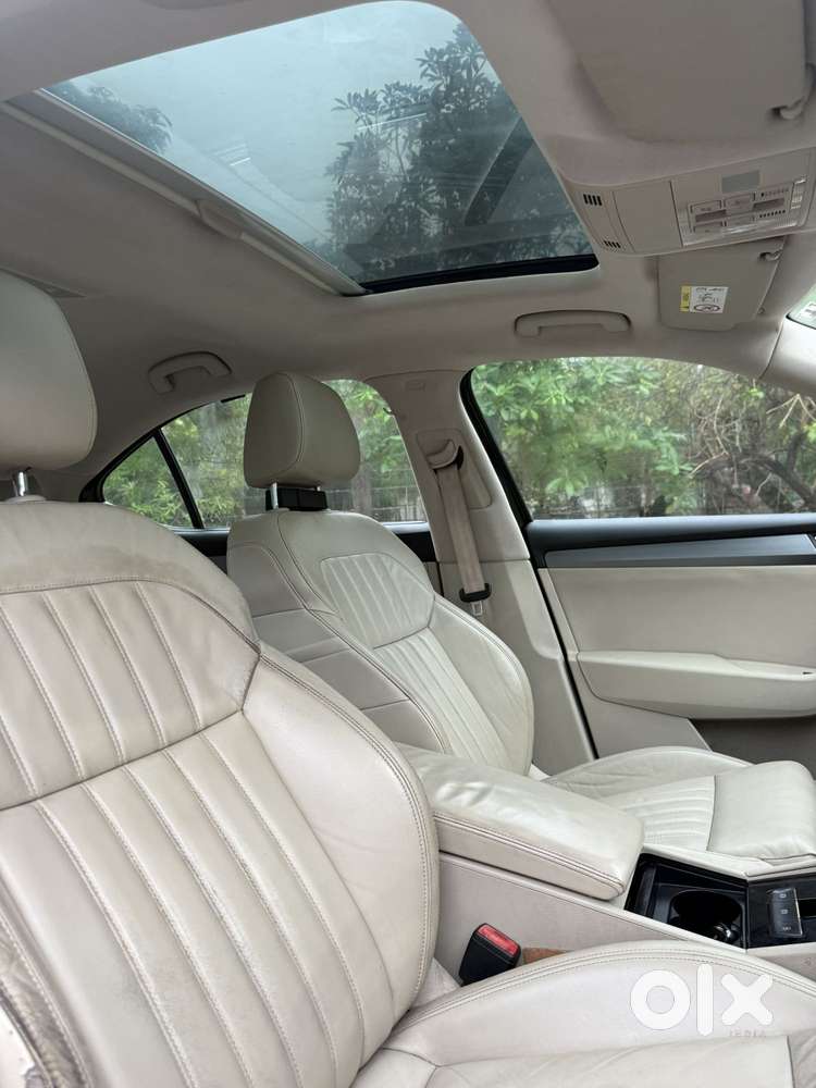 Skoda Superb Style 1.8 Tsi At, 2017, Petrol