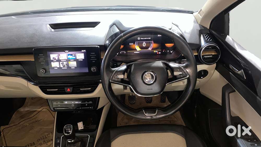 Skoda Slavia 1.5 Tsi Style, 2023, Petrol