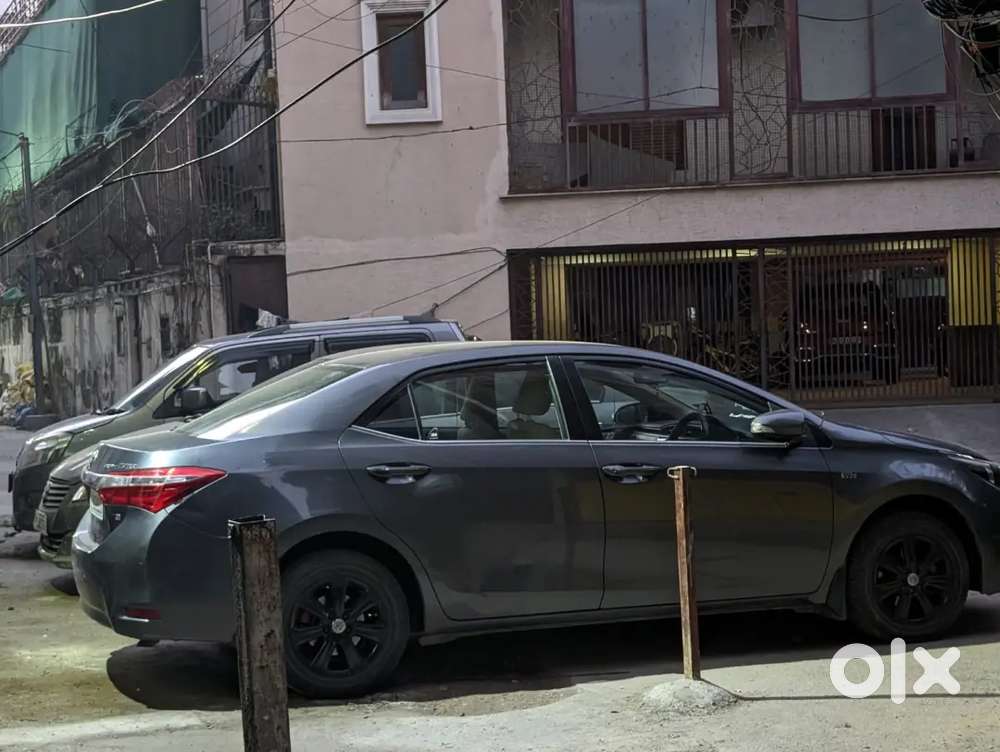 Toyota Corolla Altis 2014 Cng & Hybrids Well Maintained