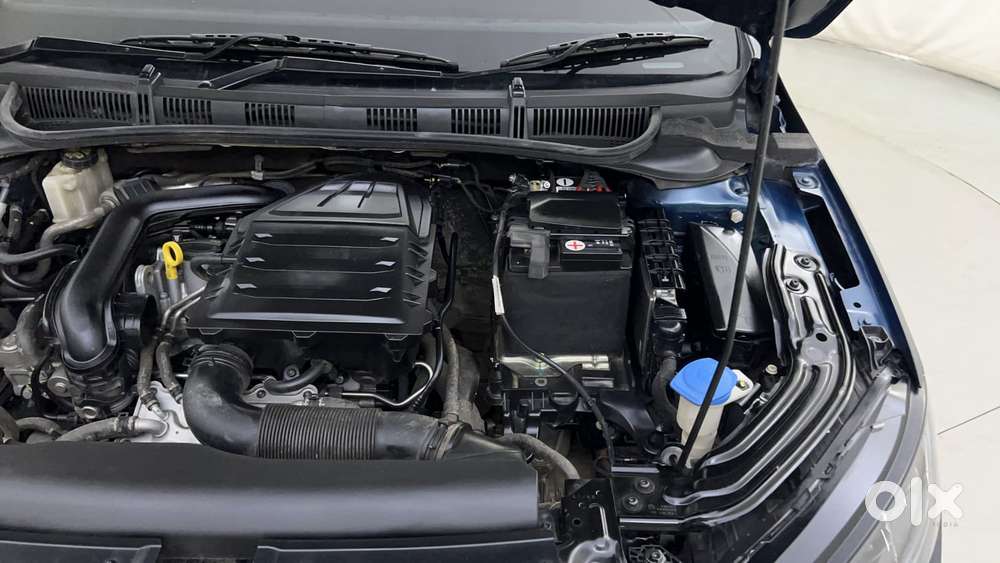 Skoda Slavia Style 1.0l Tsi Mt, 2023, Petrol