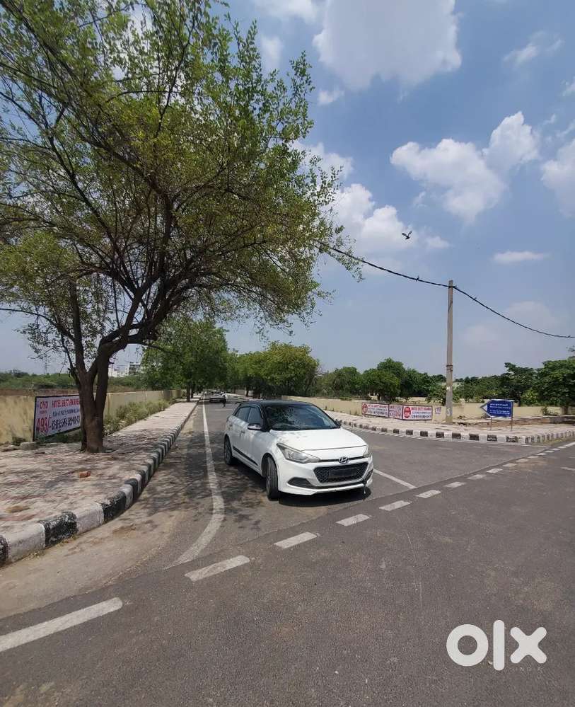 I 20 Sport 2015 Model Manual White Colour Clean Car