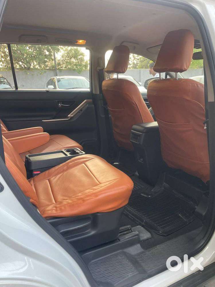 Maruti Suzuki Invicto Zeta Plus 7str, 2025, Petrol