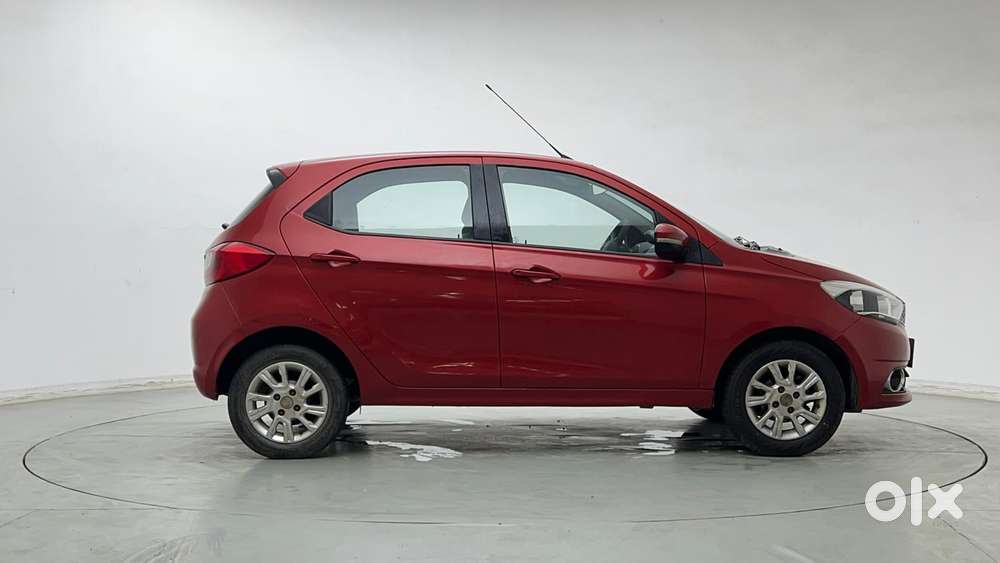 Tata Tiago Xza, 2017, Petrol