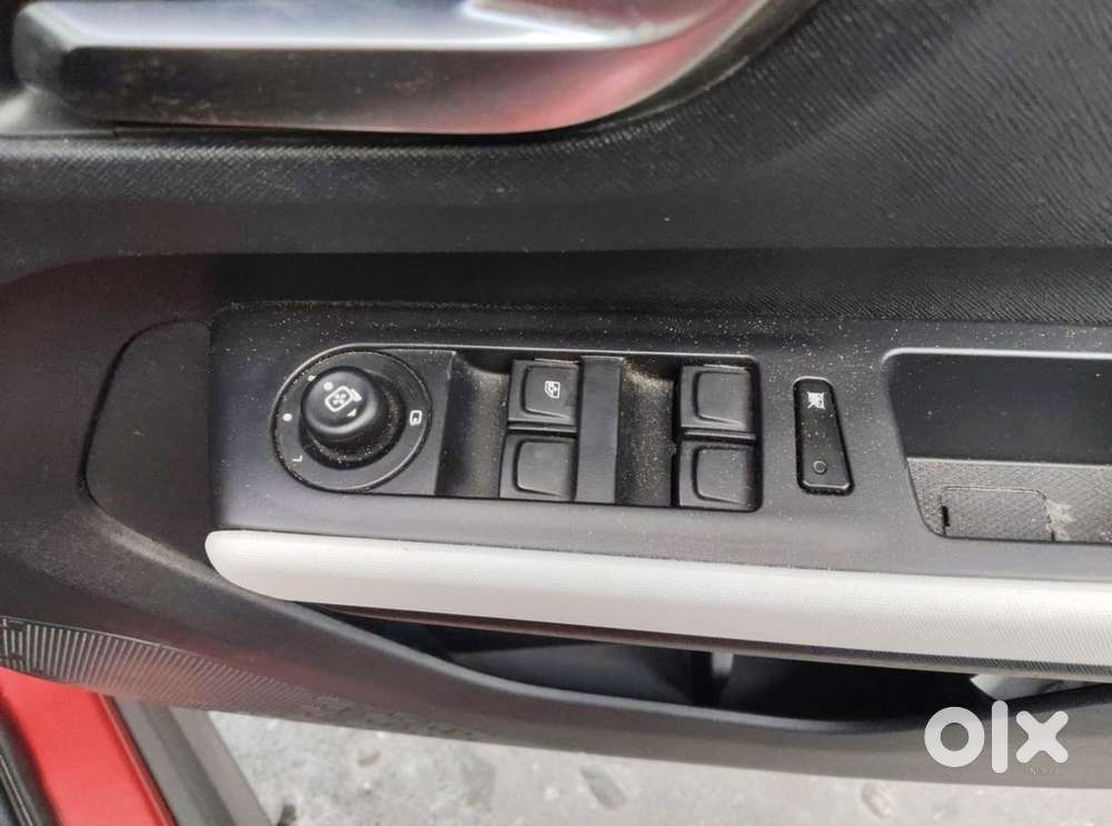 Tata Punch 1.2 Revotron Creative Amt Dual Tone, 2022, Petrol