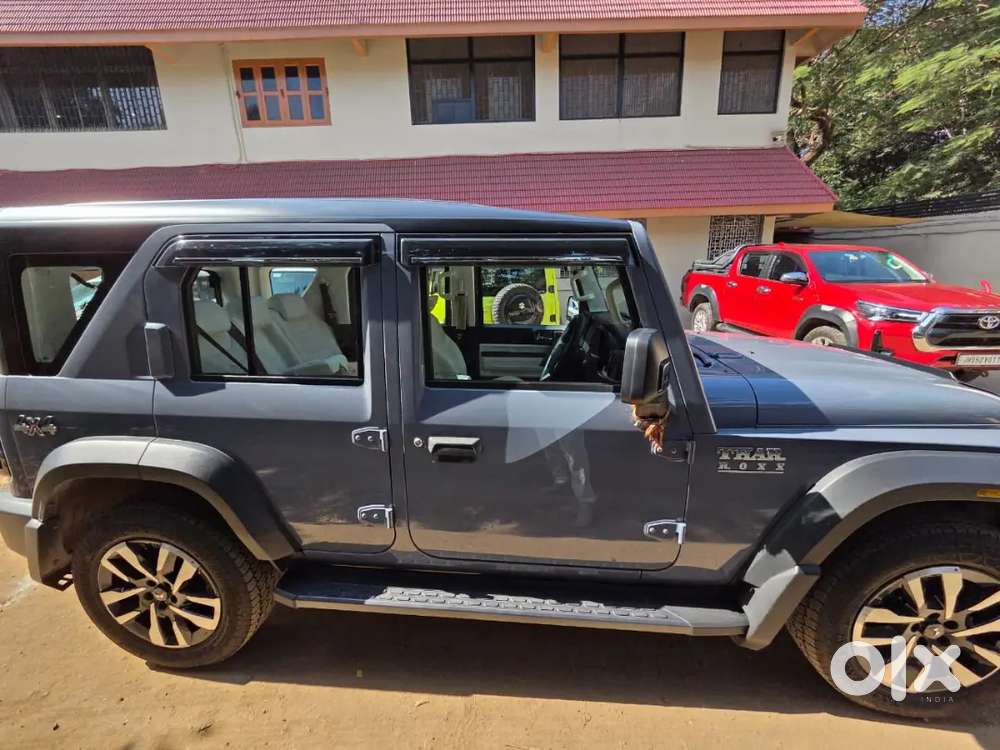 Mahindra Thar Roxx 2025 Top Model