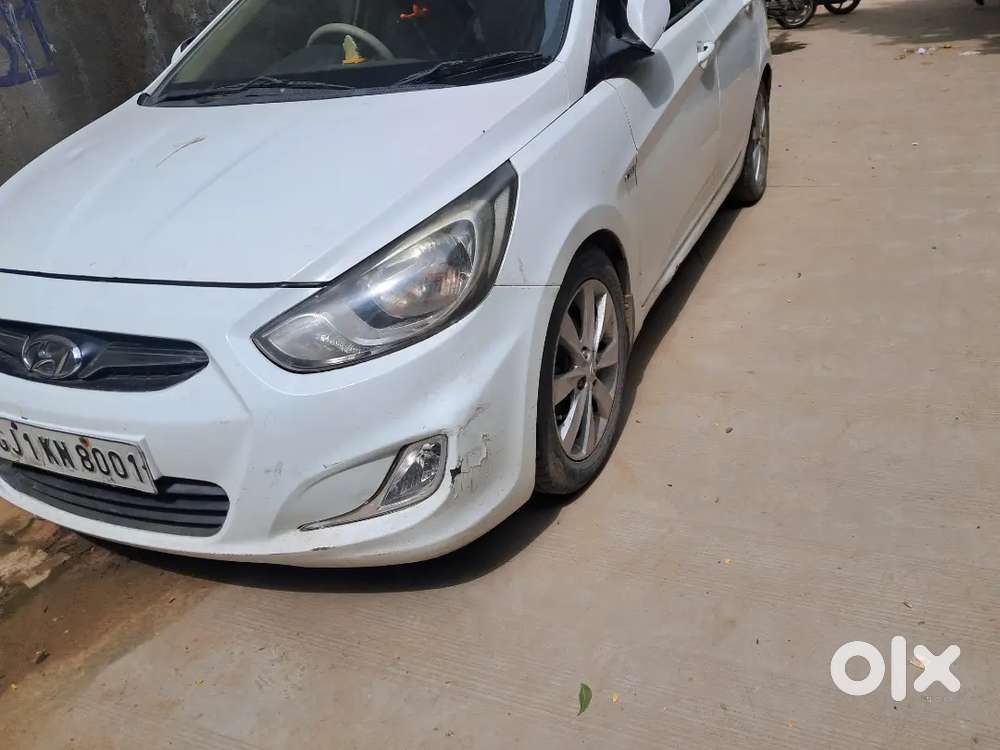 Hyundai Fluidic Verna 2012