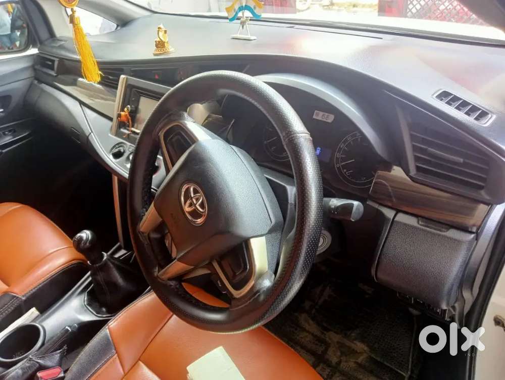 Toyota Innova Crysta 2016 Diesel 217000 Km Driven