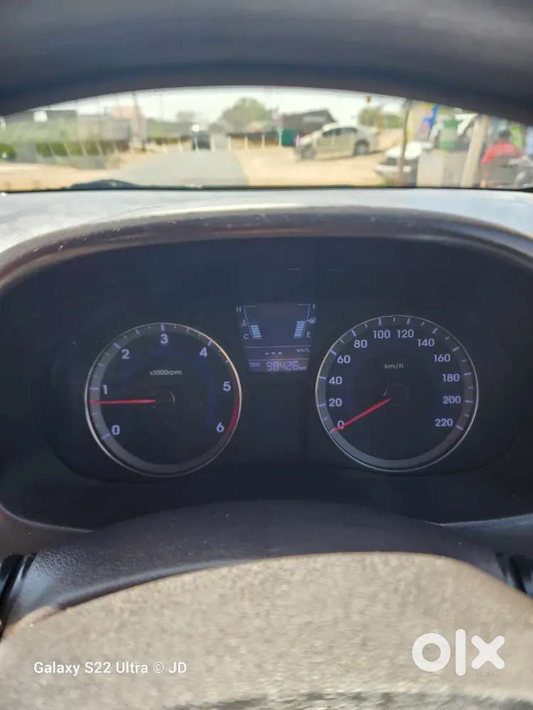 Hyundai Fluidic Verna 2015 Diesel 102000 Km Driven