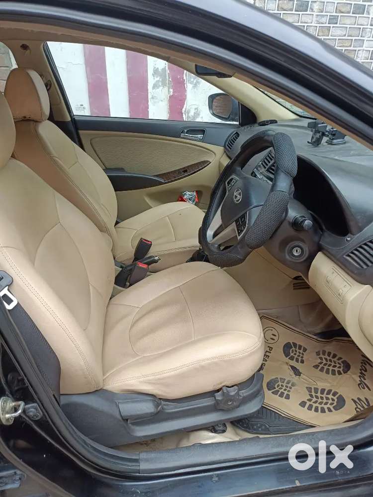 Hyundai Fluidic Verna 2012