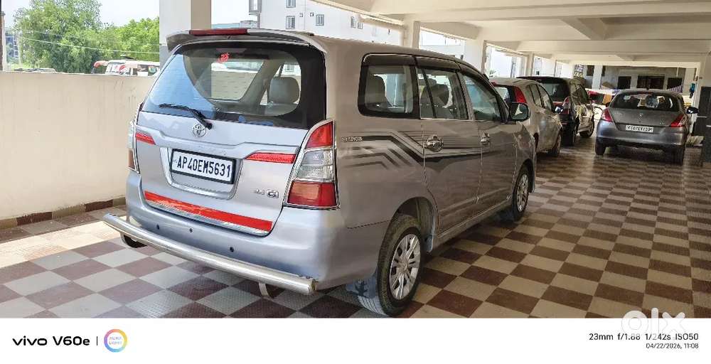 Toyota Innova 2015 Diesel 153000 Km Driven