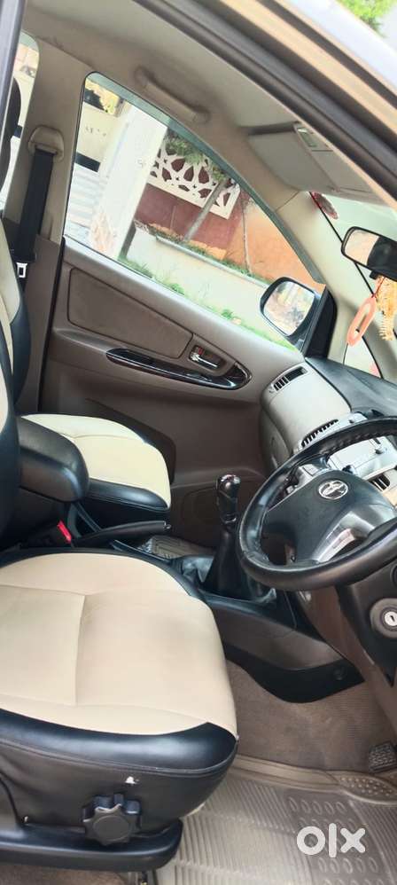 Toyota Innova 2.5 V 7 Str, 2015, Diesel