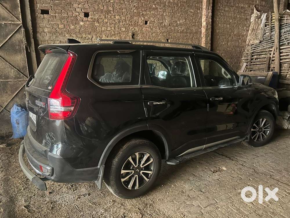 Mahindra Diesel Car 2024 Year New Condition Need Money