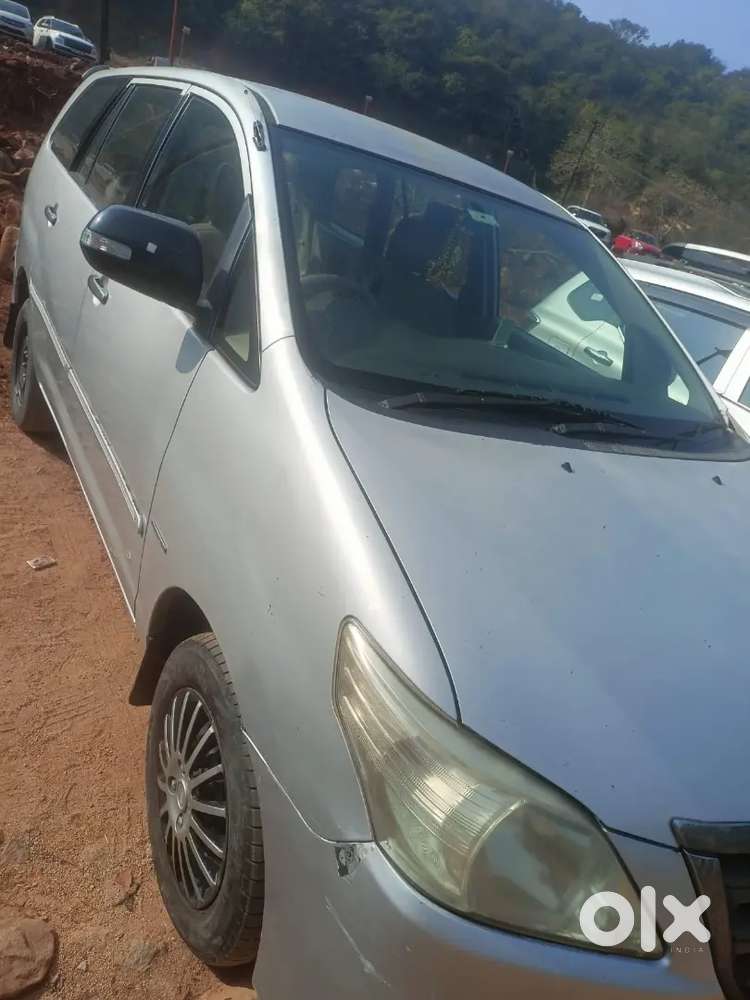 Toyota Innova 2011 Diesel 185000 Km Driven
