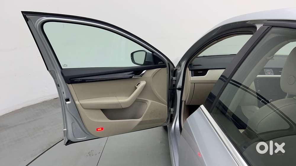 Skoda Octavia 2.0 L K Tsi At, 2018, Petrol
