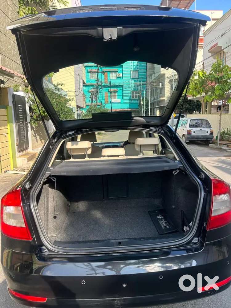 Skoda Laura Elegance 2009