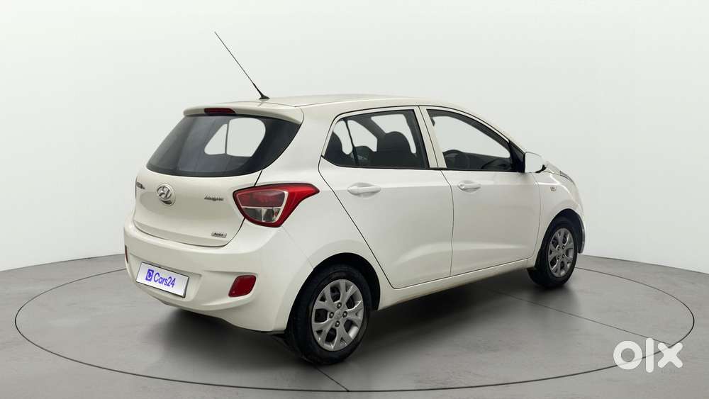 Hyundai Grand I10 Magna At, 2016, Petrol