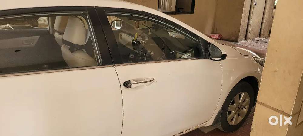 Toyota Corolla Altis 2016