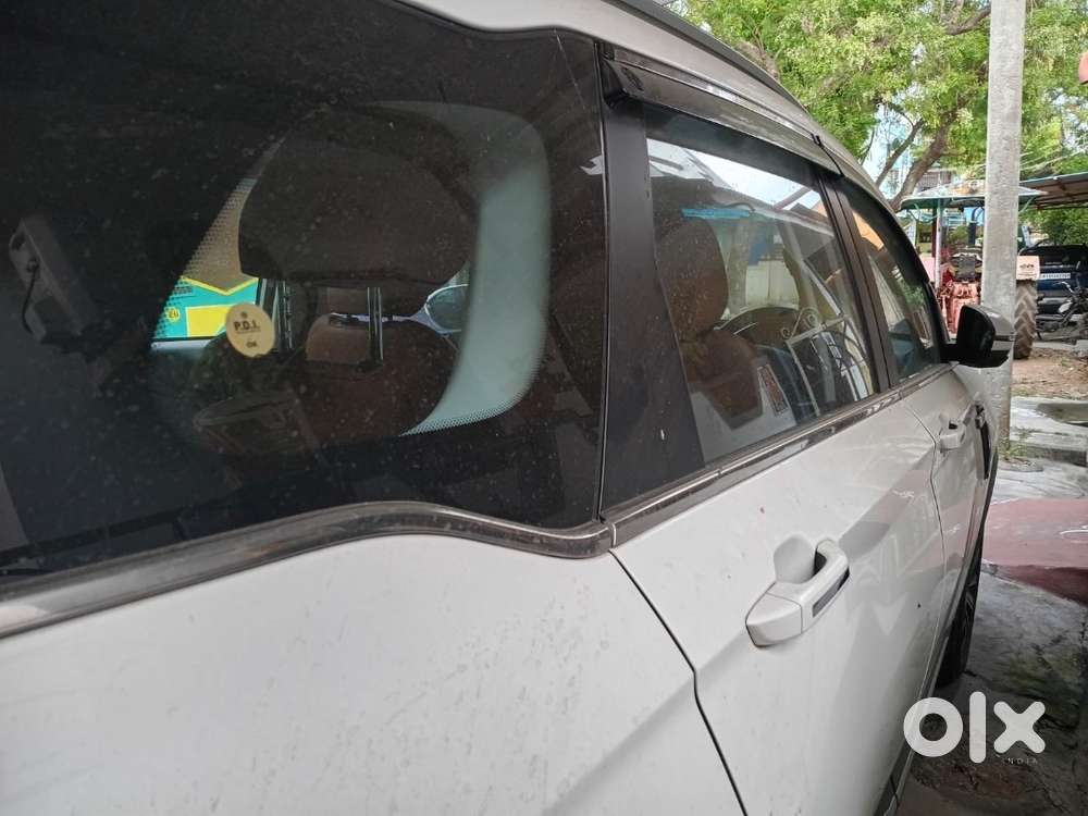 Mg Hector Plus 2021 Petrol 39635 Km Driven