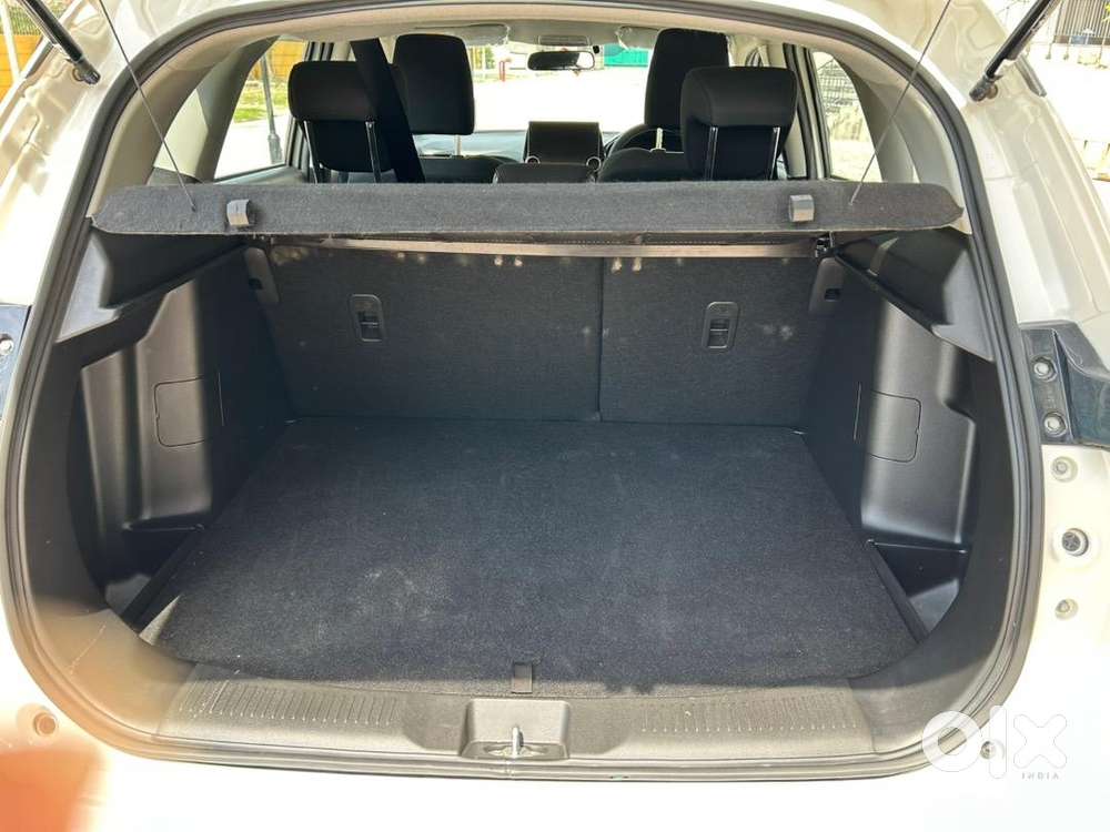 Maruti Suzuki Grand Vitara 2025 Petrol 9700 Km Driven