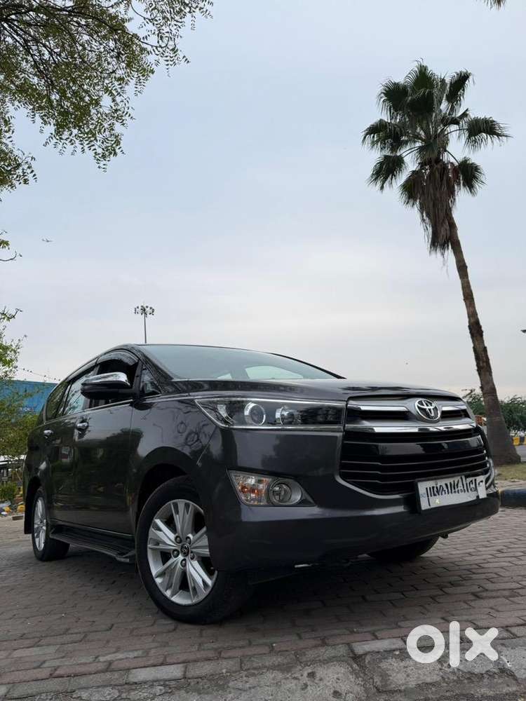 Toyota Innova Crysta 2018 Diesel Well Maintained