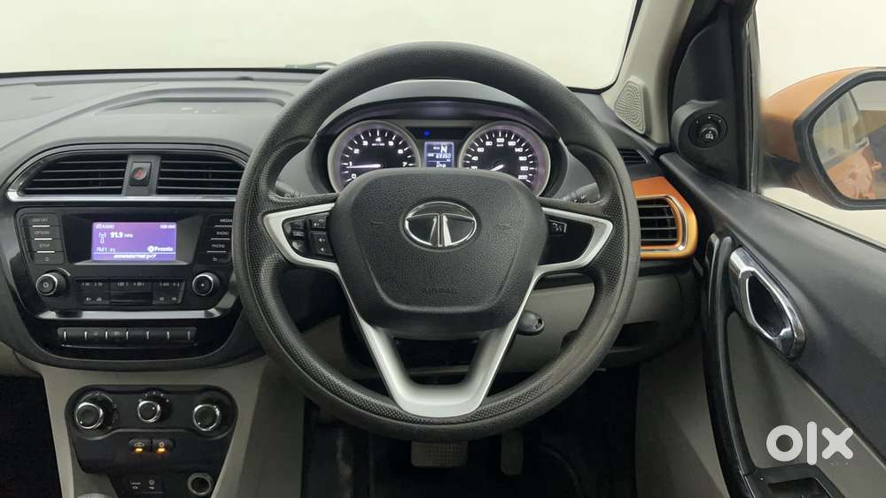 Tata Tiago Xza, 2017, Petrol