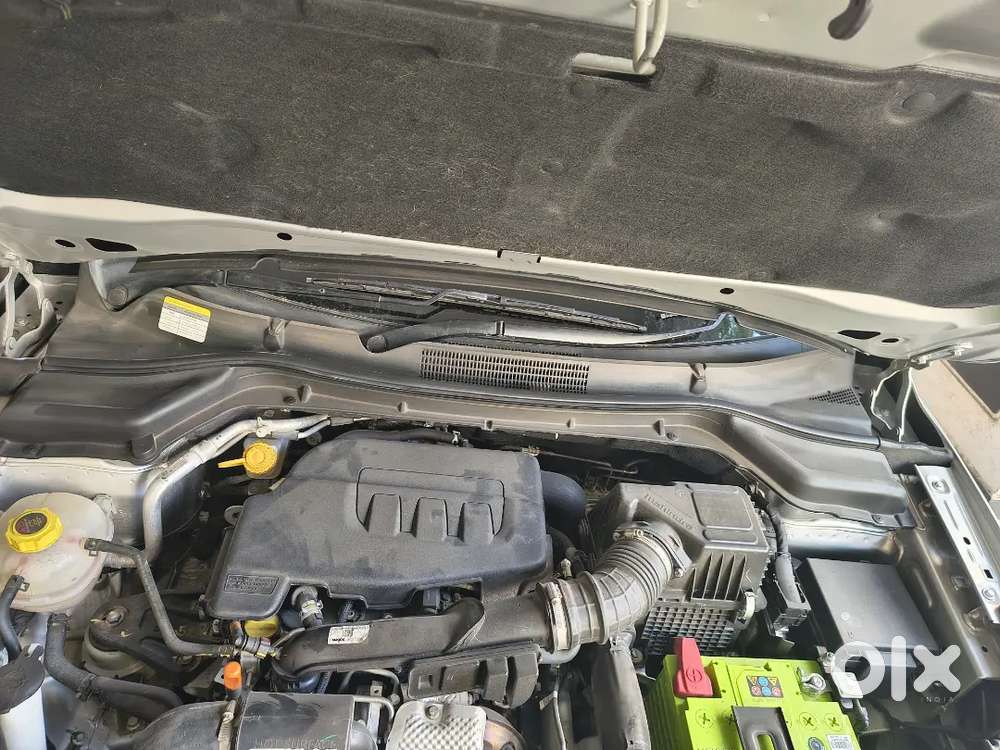 Mahindra Xuv300 Ap Registration  2024 Petrol 14350 Km Driven