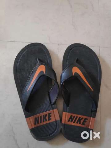 Nike slippers size 8 Men 1760686500